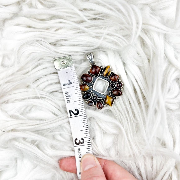 Handcrafted • Sterling + Gemstone Wreath Pendant - Picture 4 of 5